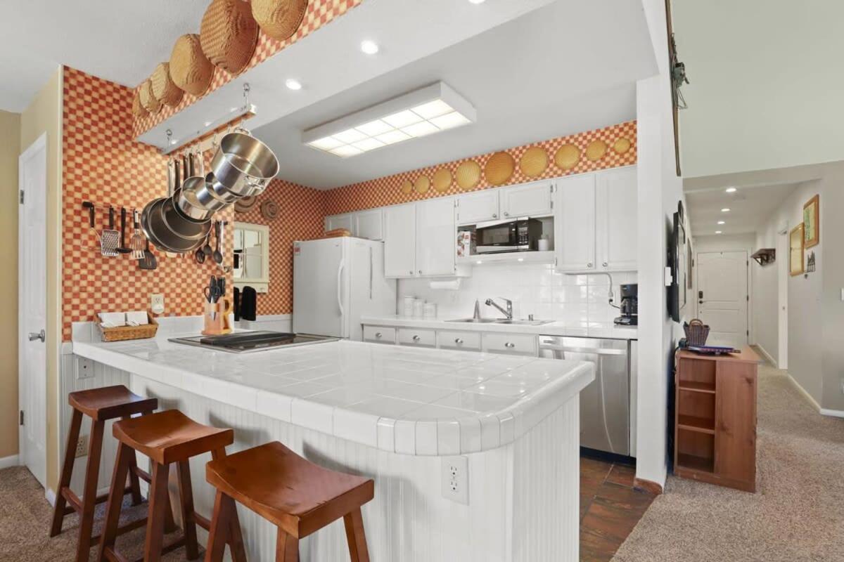 Charming 2Br Condo In The Heart Of เบรกเคนริดจ์ ภายนอก รูปภาพ